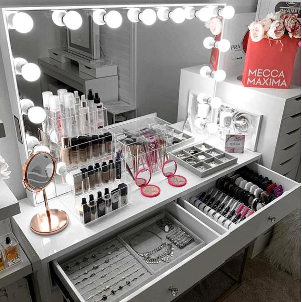 Bedroom Furniture Custom Makeup Vanity Hollywood Mirror Dressing Table