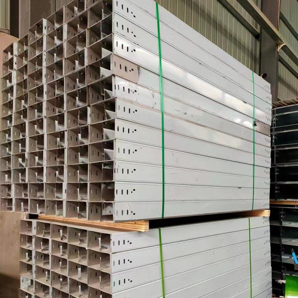 Customized Sheet Metal Stainless Steel Cable Tray Silver 50mm-1000mm Organized Cable Management