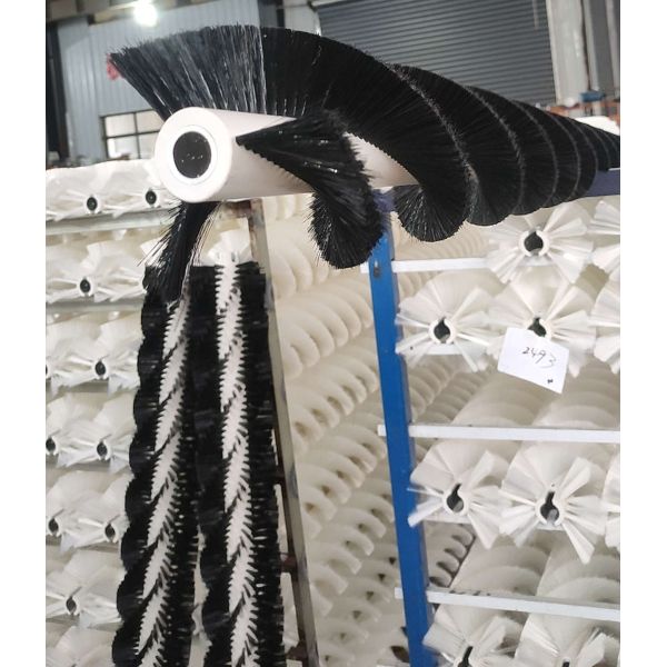Efficient Rotating Spiral Cylinder Roller Solar Panel Cleaning Brush with Nylon Bristles