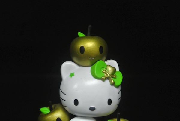 Two Types Mini Hello Kitty Figures Toy 85 Degree For Convenient Store