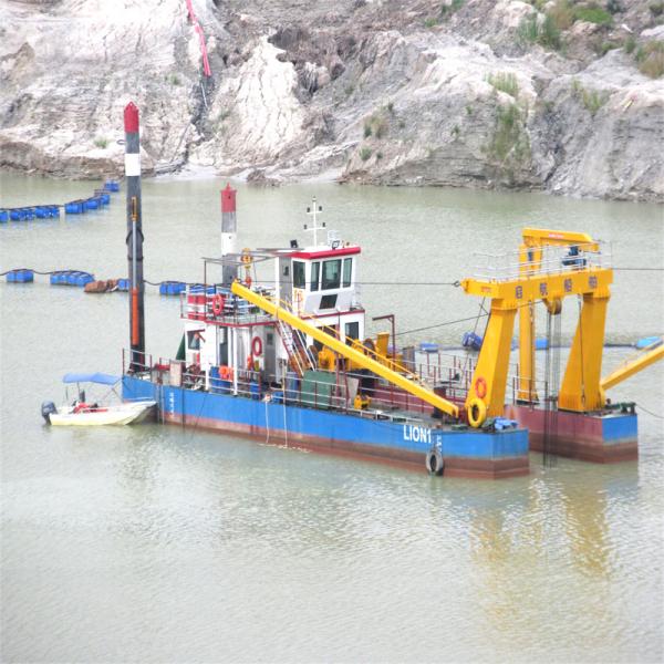 Water Flow3500/6000/8000m3 Hydraulic Diesel Engine 18/26/28 Inch Cutter Suction Sand Dredger for River Sand Dredger Vessel /Dredge Mud Equipment /Mining Machine