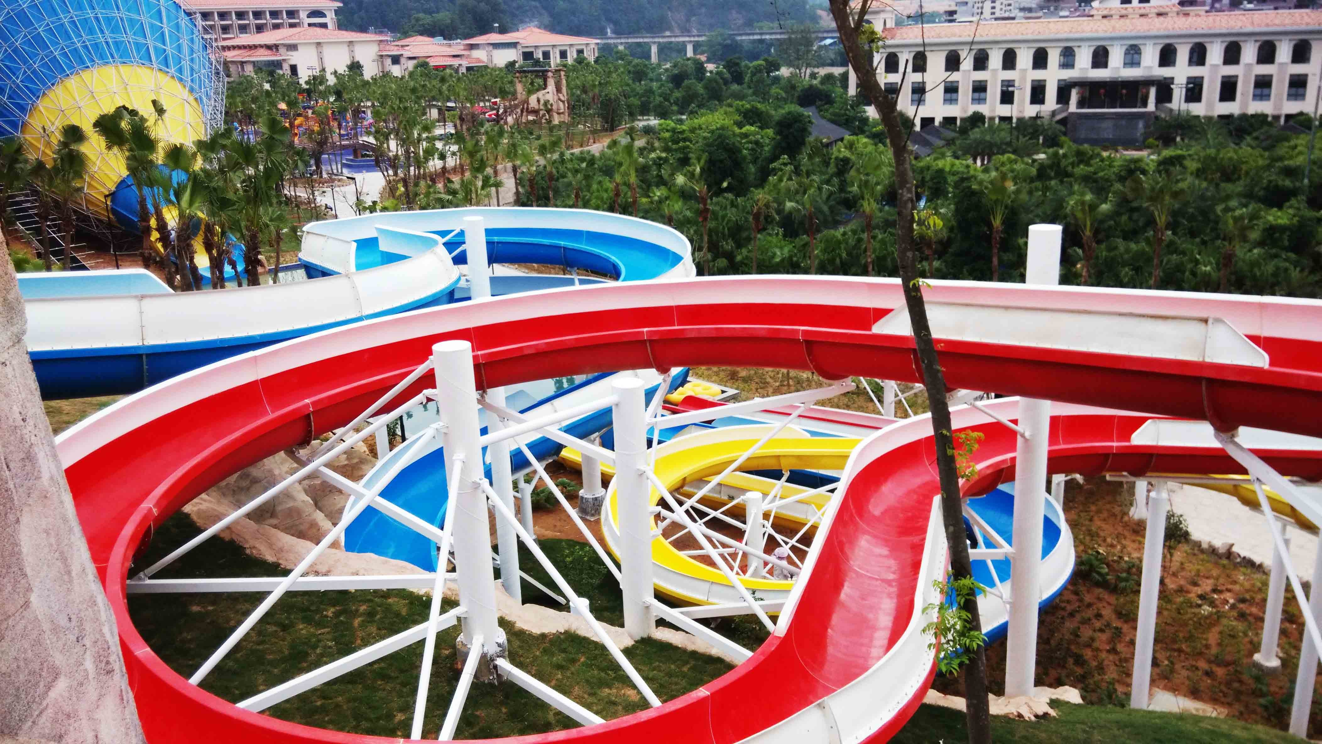 Popular Spiral Water Park Slide With Vertical Track , FRP Water Park Slides For Water Park