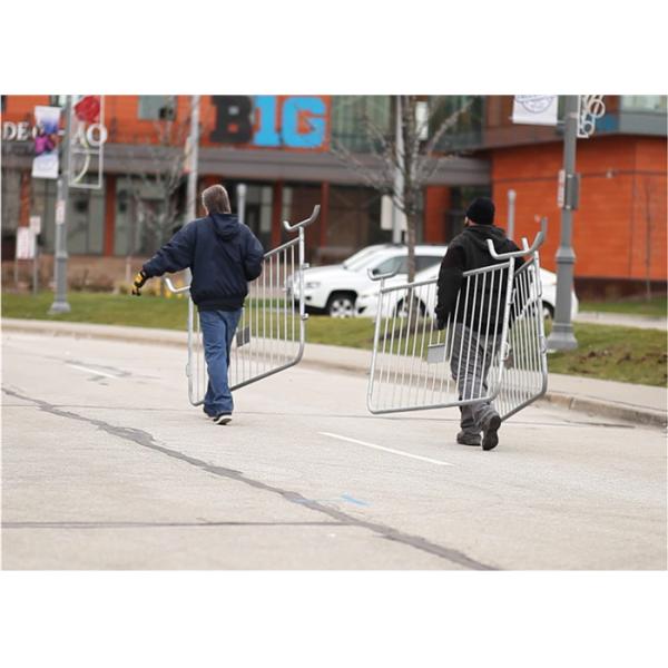 Metal gighway crowd control barriers steel traffic brrier customized size