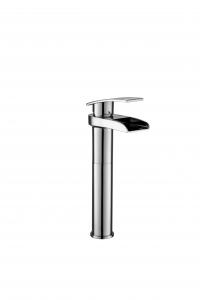 China Minimum 0.5 Bar Brushed Brass Sink Mixer for bath tubs showers on sale