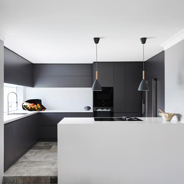 Custom Luxury Melamine Kitchen Cabinet Set HMR Core Black Modern Kitchen Cabinet