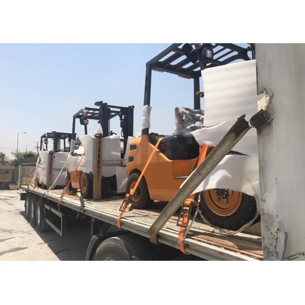 Multifunctional Diesel Powered Forklift 2 Ton With Side Shifter Solid Tyres
