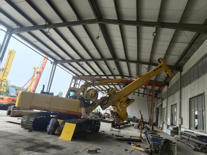 Buy cheap 7m ISO9001 38T Hydraulic Piling Machine Rig Low Headroom product