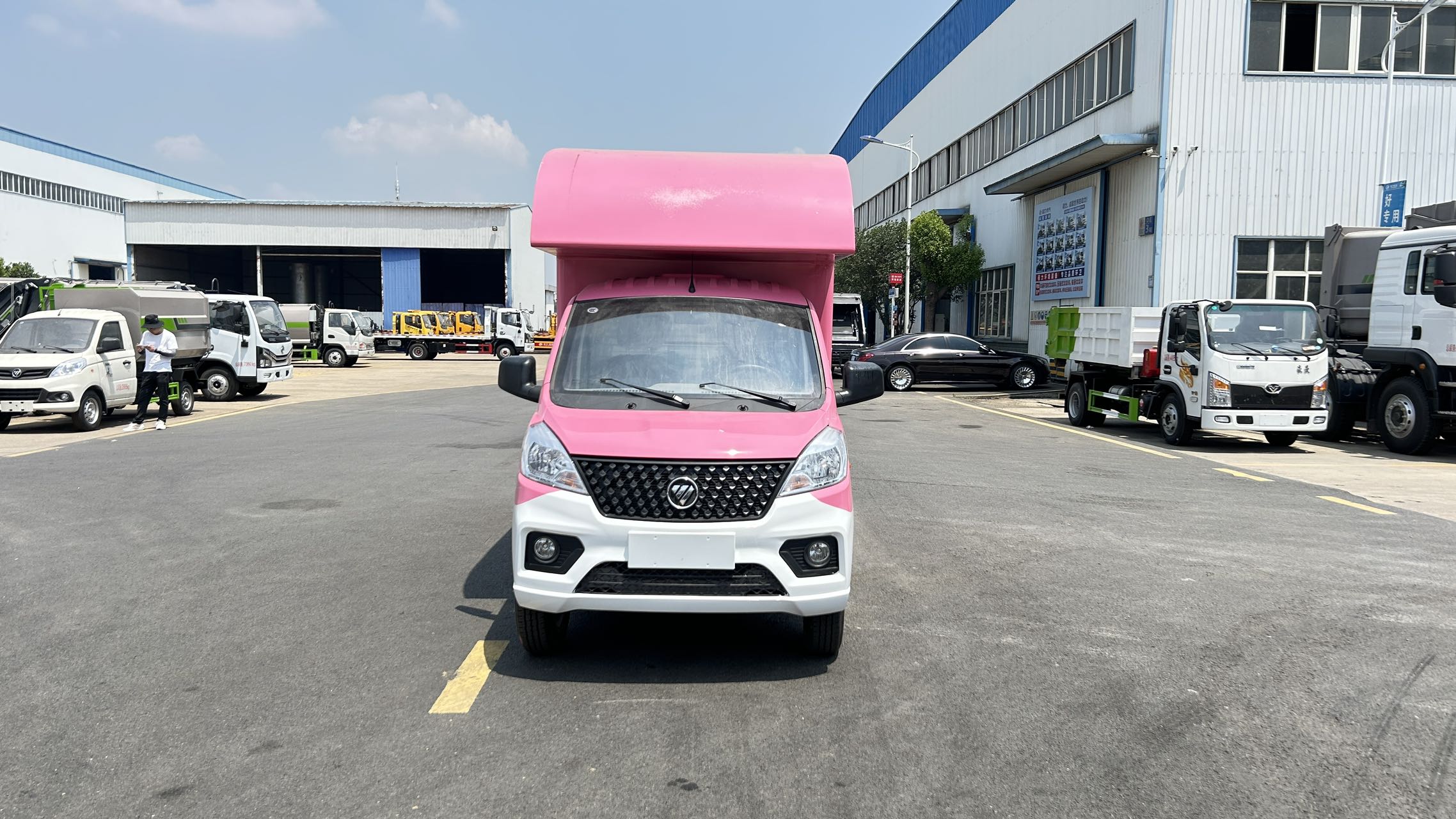 Foton 115 Horsepower 1.5L Displacement 5 Speed Gearbox Ice Cream Vending Truck Cake Dessert Vending Machine Advertising Truck