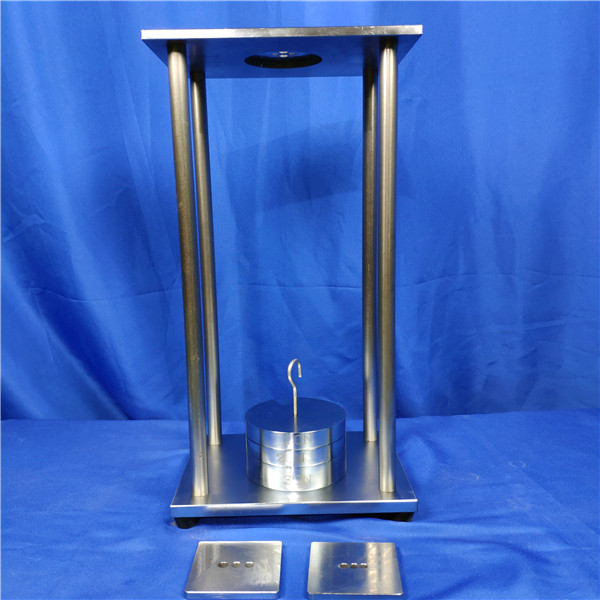 IEC 60884-1 test equipment , Test of the fixing of the pins