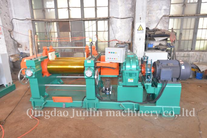 16 Inch Two Roll Silicone Rubber Mixing Mill 37kw PLC Control Xk-400