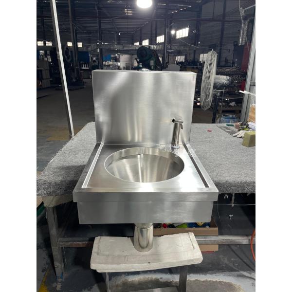 Wall Mounted Stainless Steel 304/316 Utility Single Bowl Sluice Sinks Spray gun Faucet With Flush Valve Cistern For Hospitals, clinic Medical Surgery