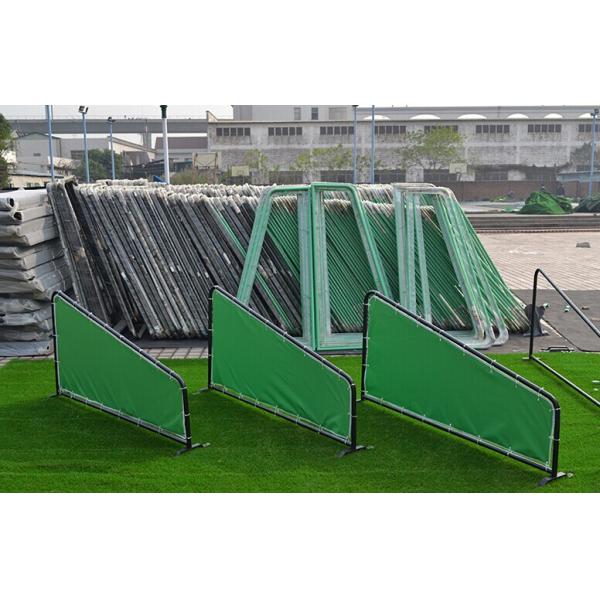 Golf playing separator bar