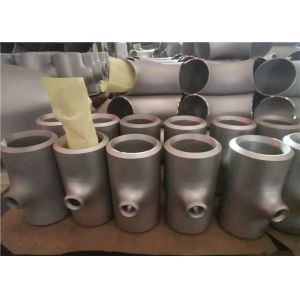 Seamless TP304 Butt Welded 110mm Equal Tee Pipe Fitting Varnished