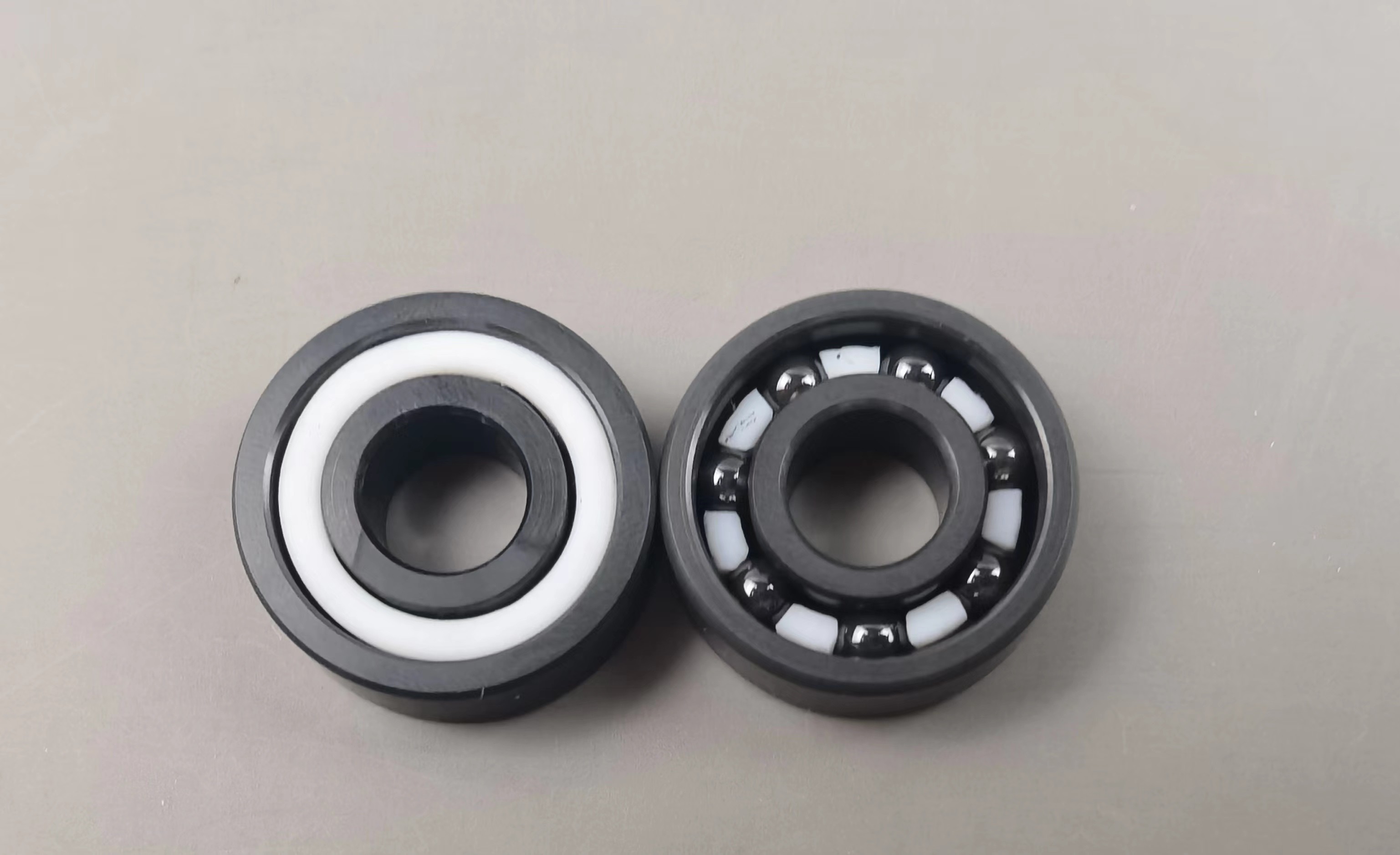 7000 Series Ceramic Angular Contact Ball Bearing 7002 7300
