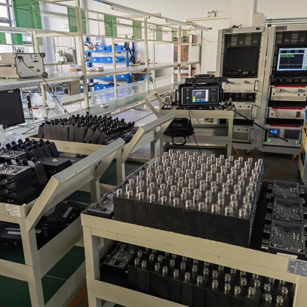 VHF Hybrid Coupler Hybrid Combiner 698-4000MHz 2X2 3dB Low Pim RF Hybrid Coupler Low Frequency Band