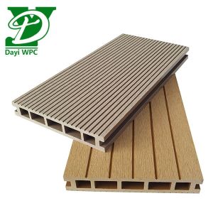 Waterproof WPC Composite Plastic Wood Decking in Cedar