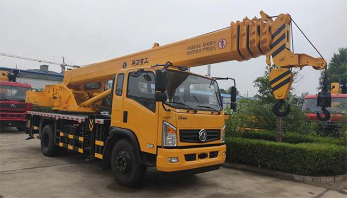 Buy cheap 70 Ton Truck Mobile Crane , Highly Efficient Truck Mounted Crane product