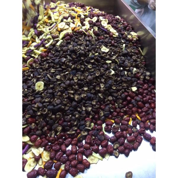 200kg PLC Control Vacuum Fryer Equipment Low Oil Content With Oil Filtration