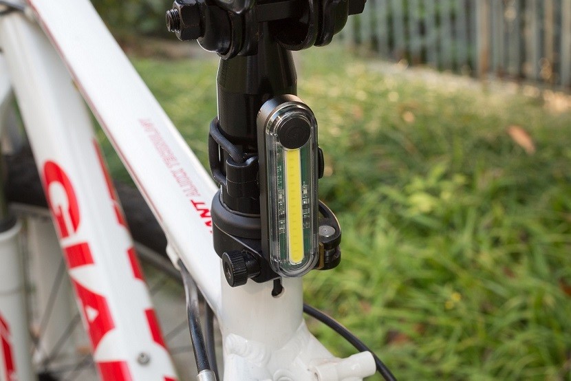 Super Bright LED Rechargeable Bike Light Mountain Bicycle 72*20*32mm