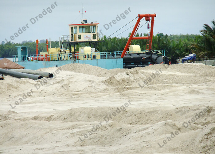 Buy cheap Siemens System 2000m Dredger Ship For Cleaning River Silt product