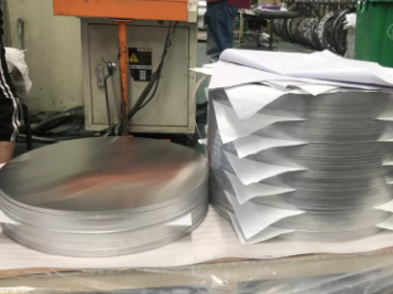 Kettle 10mm Round Aluminum Discs , 3004 Aluminum Circle ASTM AISI JIS