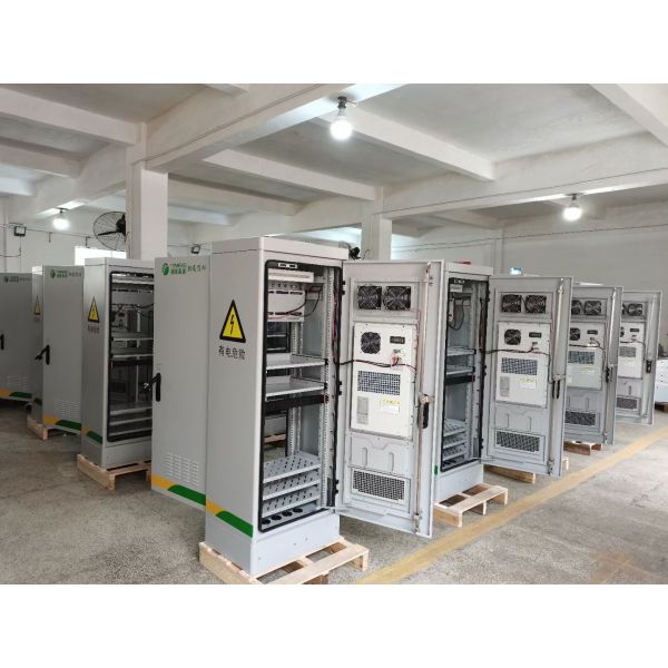 Double Bay Energy Storage Outdoor Telecom Cabinets Integrated Server Cabinet CE Approved