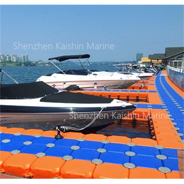 Modular Floating Dock with 350 Kg Load Capacity, UV Stabilized and Non-slip Surface for Marine Applications