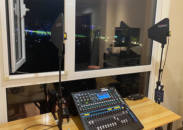 Low Inter Modulation Distortion UHF Microphone Antenna System 400-960MHz