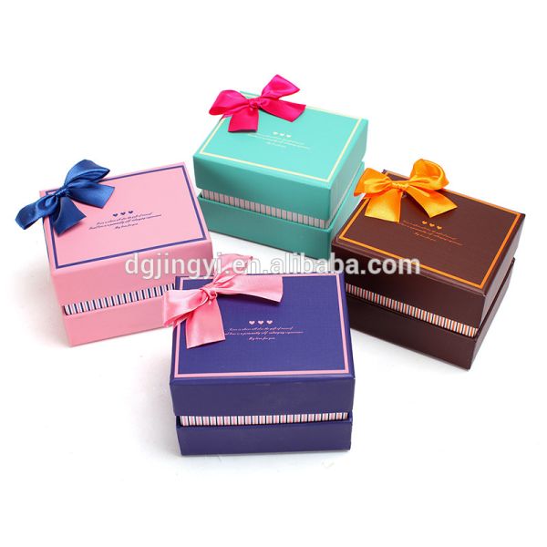 Customized Wedding Party Decorations , Candy Chocolate Wedding Sweet Box