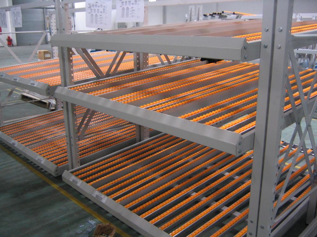 Heavy Duty Carton Flow Through Racking System For Industrial Warehouse Beer Storage
