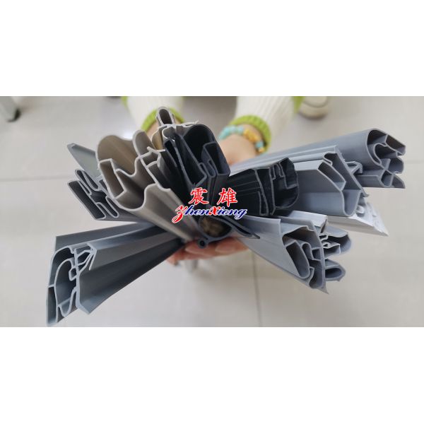 PVC Refrigerator Door Gasket Production Line Completing Automatic Punching 45 ° Cutting Angle