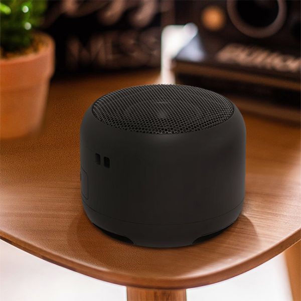 Black Portable Waterproof Speaker Constructed With TPU Plastic ABS Iron