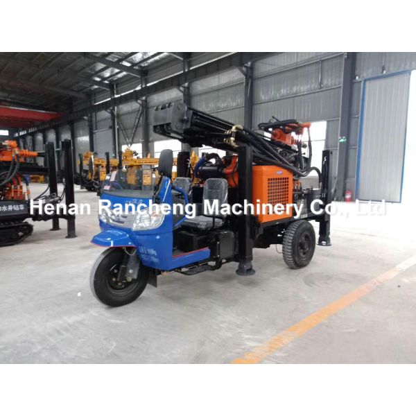 200m Depth Borehole Drilling Machine 65KW Tricycle Mounted Water Drilling Machine