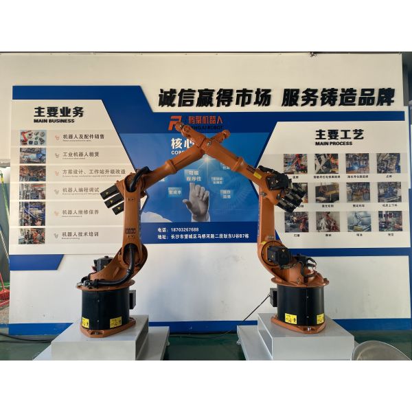 The KUKA KR 16 L6 is a long reach low payload robot arm. It features an arm extender that expands the reach to 1911 mm. Arc Welding Robots, Assembly