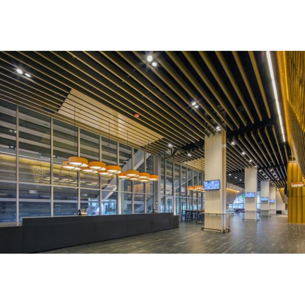 U Shape Aluminum Baffle Ceiling , Linear Baffle Ceiling 50x100MM Prevents Calorific Loss