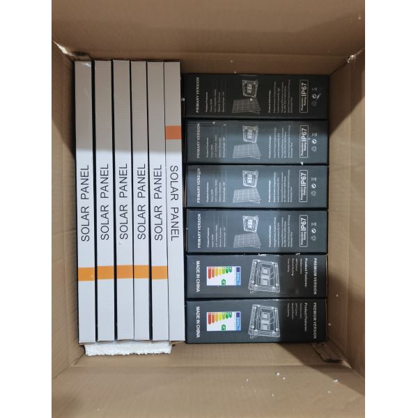 IP65 waterproof 60W 100W 200W 300W 500W RGB Solar Flood Light with remote app control color changing outdoor decoration