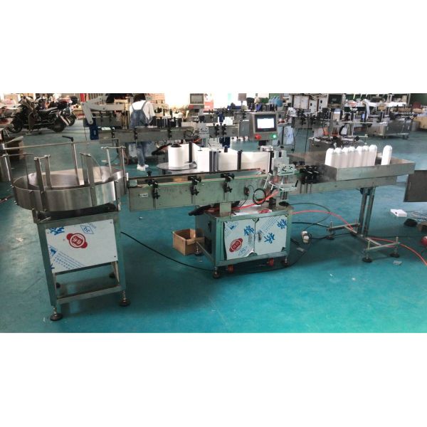 Hgih Speed Plastic Bottle Labeling Machine , Bottle Filling Capping And Labeling Machine