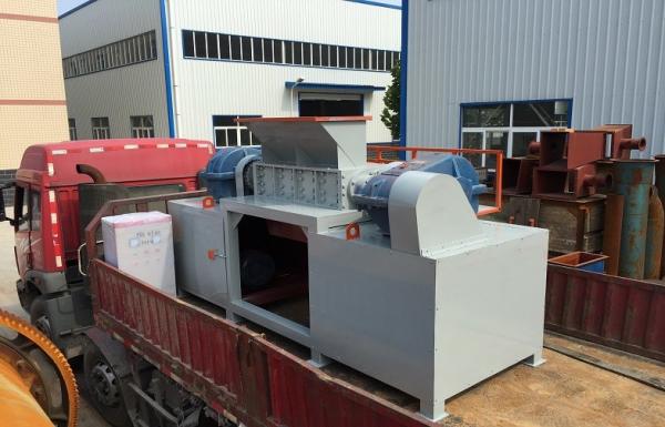Quality Big opening port, high capacity double-roller shredder for steels, wooden pallets, rubbers, plastics, and food waste for sale
