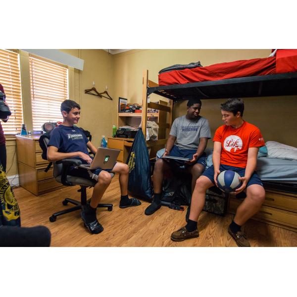 School Dormitory Autonomous Mobility Robot Elevator Canned Drinks Delivery Robot Food