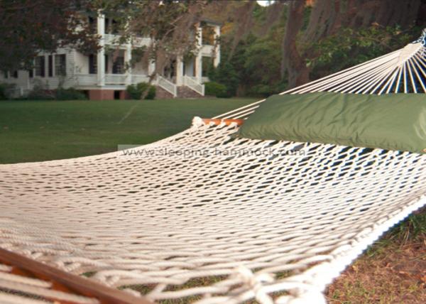 Quality Lightweight Bright White Soft Spun Polyester Rope Hammock W Stand For Family Leisure Time for sale