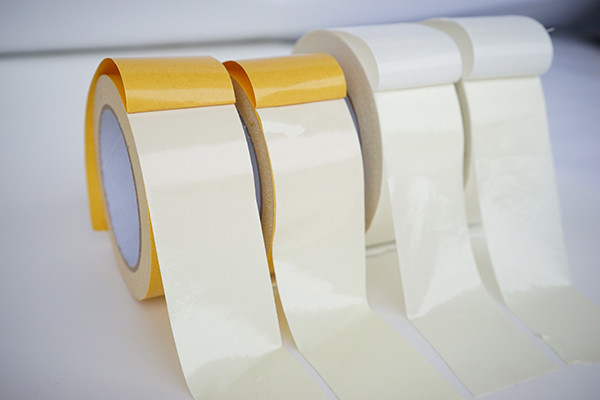 Long Lasting Double Sided Carpet Tape , Curcuma Gamla Paper Carpet Joining Tape Removed Easily