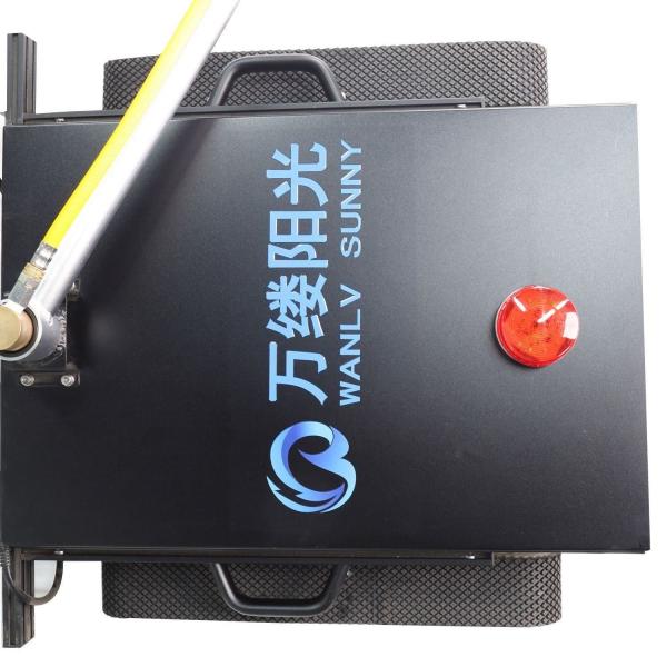 Lithium Battery Powered Tracked Photovoltaic Panel Cleaning Machine with Distant