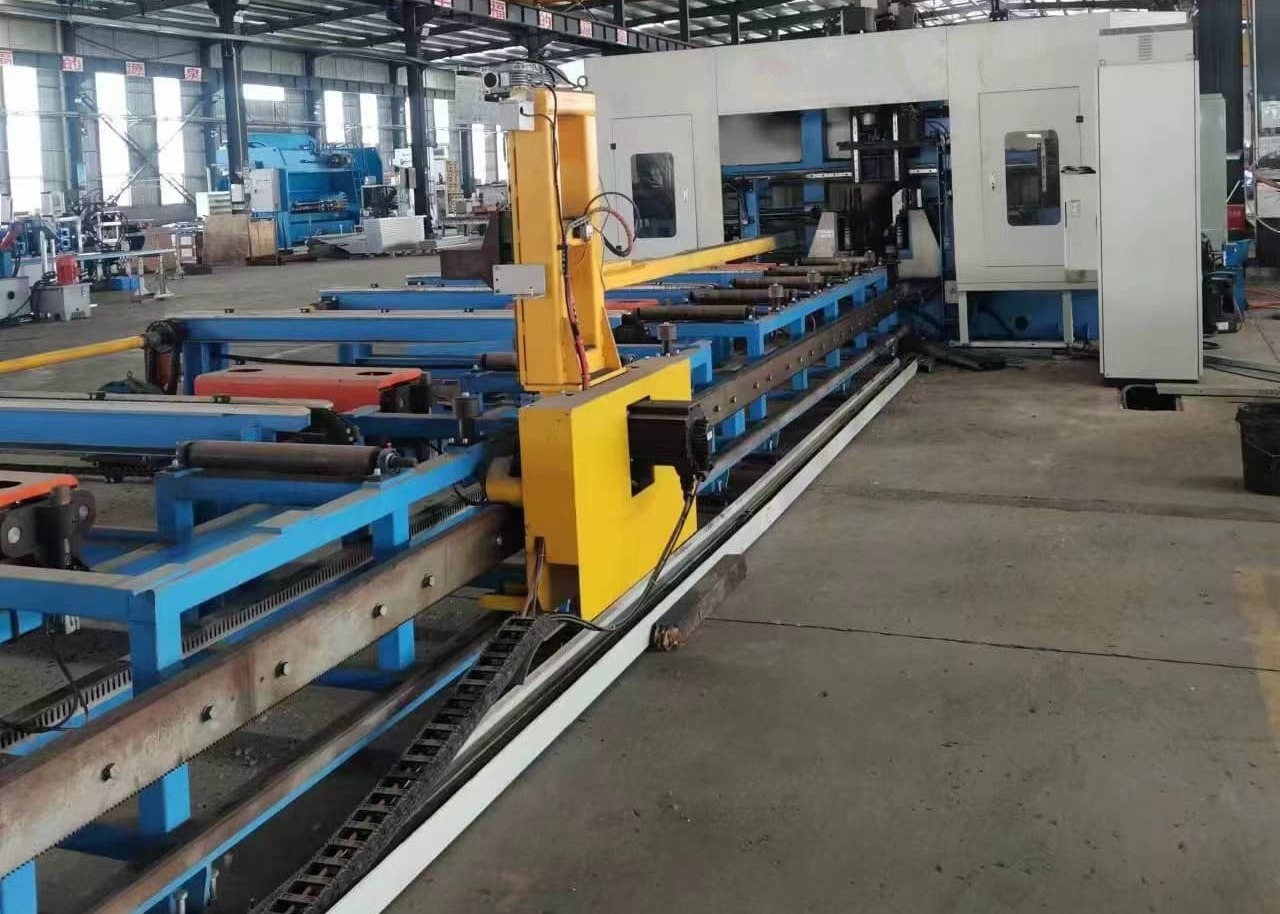 BHD500 Model CNC Steel Drilling Shearing Machine 3 Tool Magazines Beam Drilling Machine
