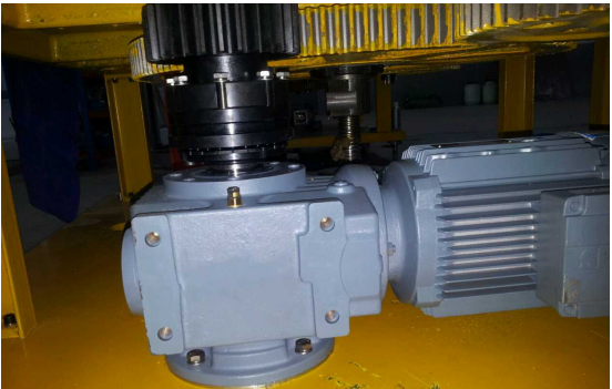 Stainless Steel Rotary Automatic Bottle Capper Trigger Capping Machine