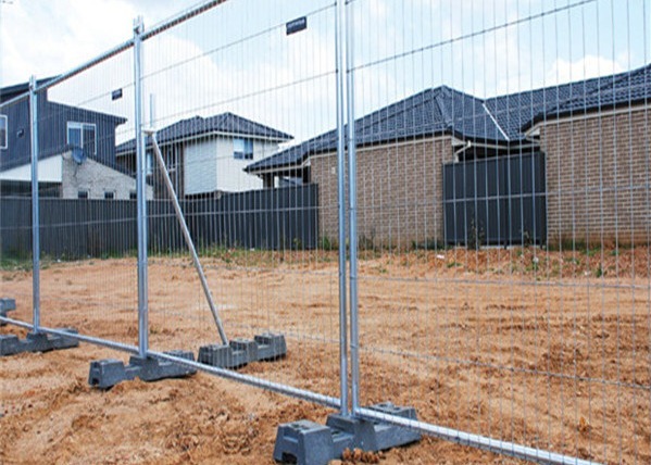 ISO9001 2.1m Tall Construction Site Security Fencing Portable