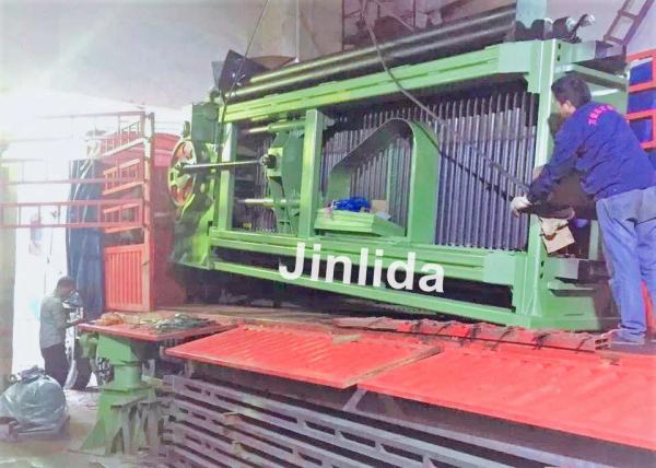 Quality Galvanized Gabion Hexagonal Wire Netting Machine With Automatic Oil System for sale