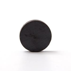 Y30 Grade Ceramic Ferrite Magnet Axially Magnetice Direction