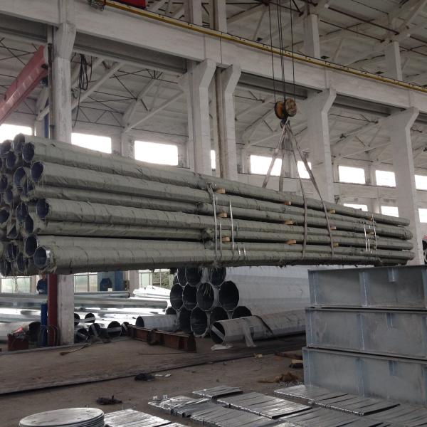 Low Voltage tapered steel pole , galvanized metal posts with Bituminous Painting