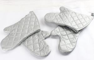 Buy cheap Long  Customized Patterns  Silver Oven Mitts  Good Stain Resistant Function product