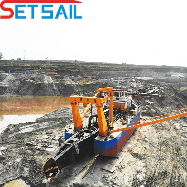 Diesel Engine Hydraulic 24inch Water Flow 7000m3 Cutter Suction Dredger